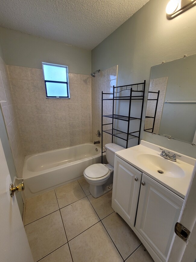 Building Photo - 7605 W Fern Pl