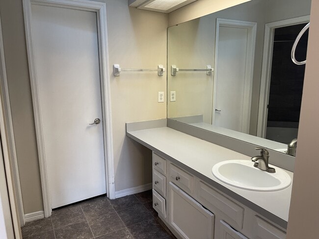 Building Photo - 3638 Lumberjack Cir N