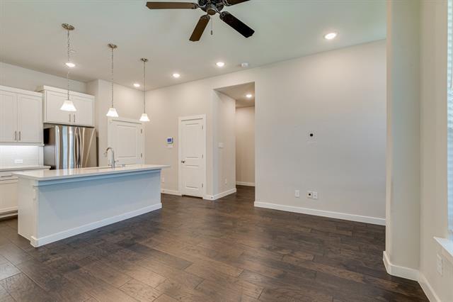 Building Photo - 1237 Pebblebrook Dr