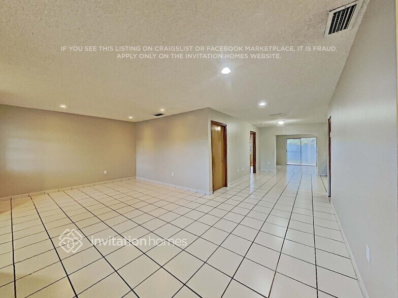 Building Photo - 5920 SW 148th Ave