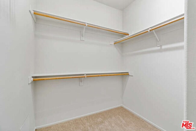 Building Photo - 10790 Rose Ave