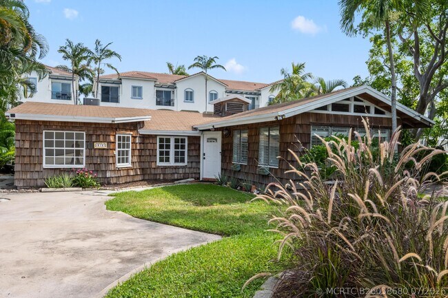Building Photo - 816 Chukker Rd