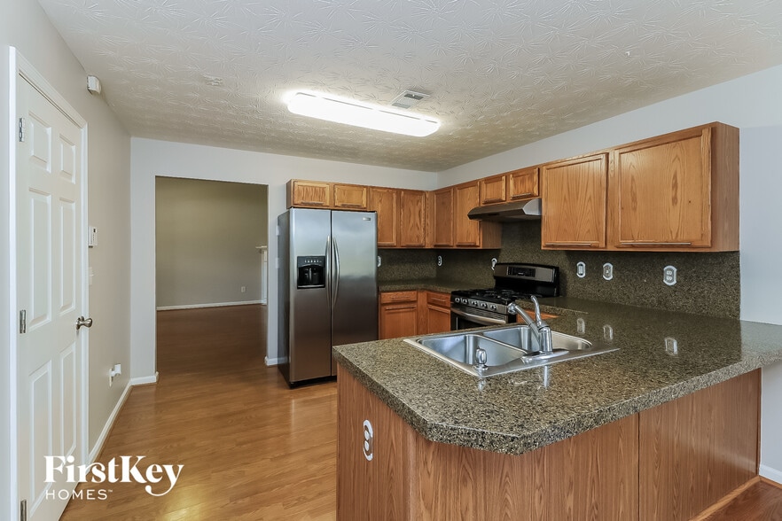 Building Photo - 813 Winsap Dr