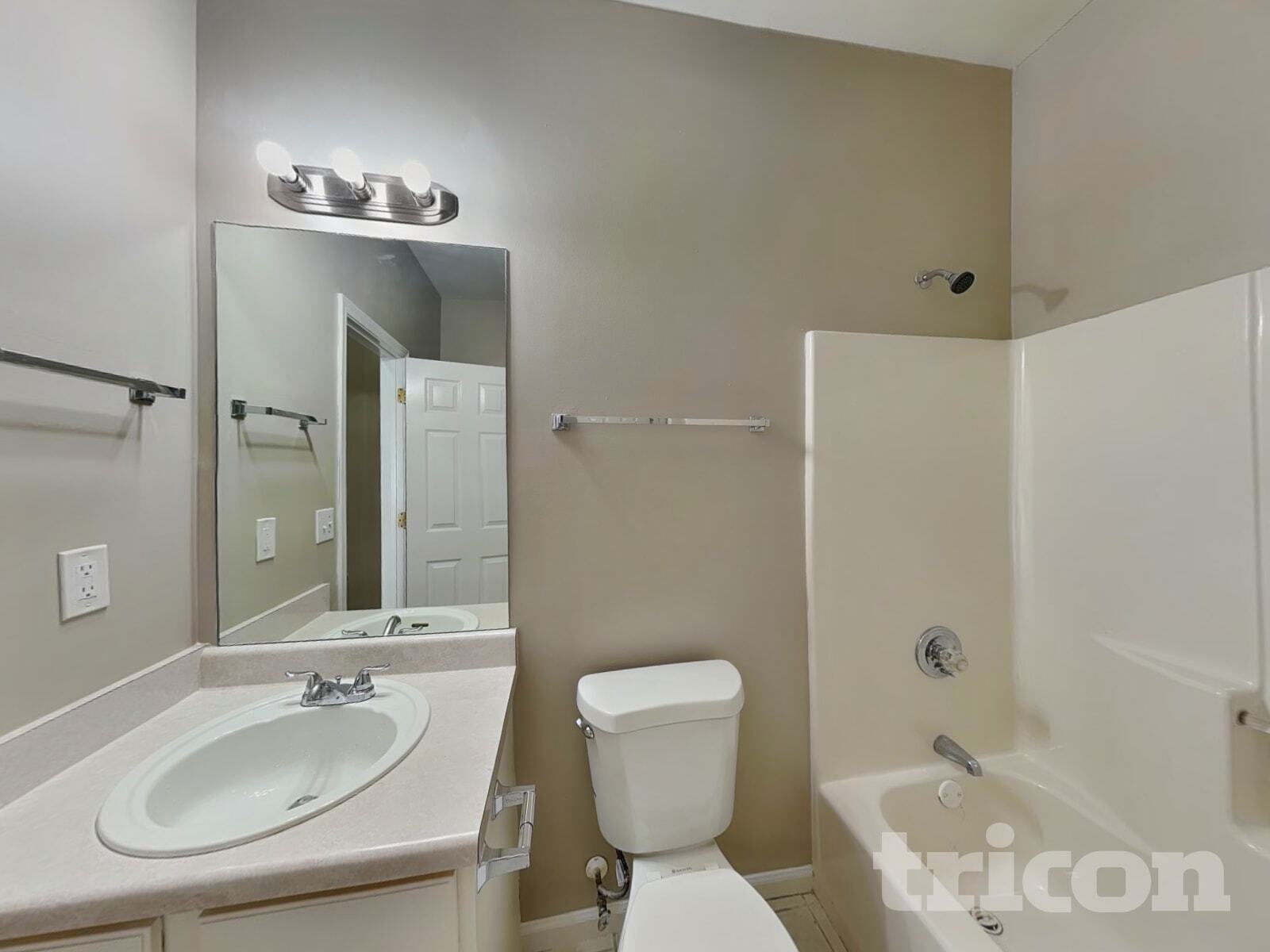 Building Photo - 112 Falling Waters Dr