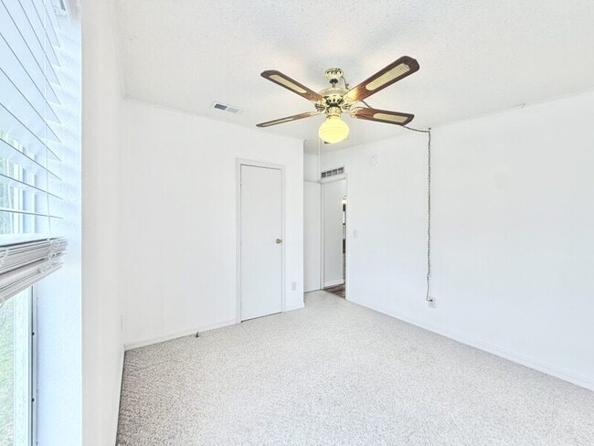 Building Photo - 43 Sargent St