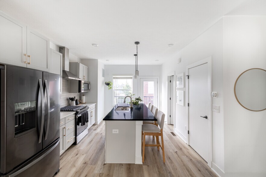 Building Photo - 2107 Coretta Way