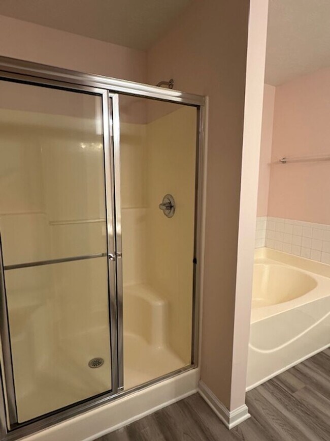 Building Photo - 3 BR/ 2 BA Attached Home