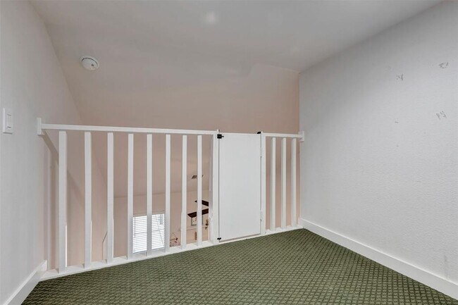 Building Photo - 6303 Star Light Ct