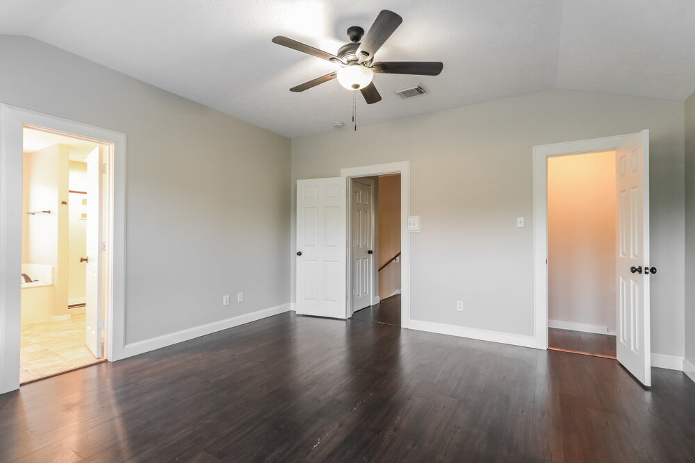 Building Photo - 18400 Sunrise Pines Dr