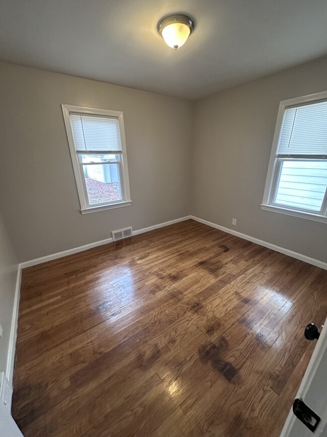 Building Photo - 1240 Avondale Rd