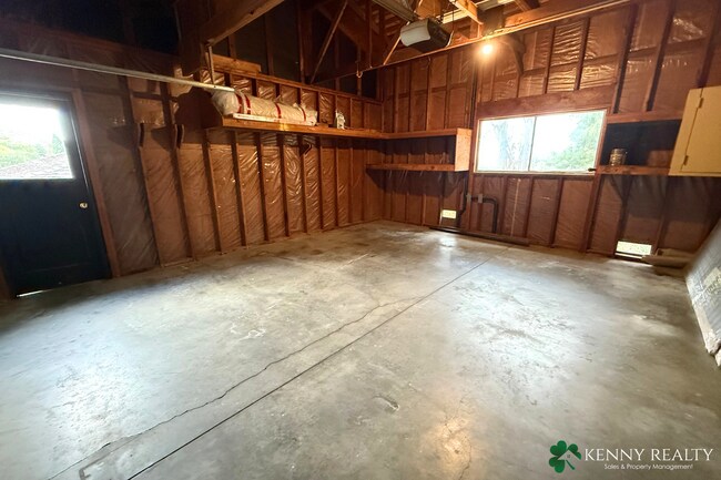 Building Photo - Spacious 4 Bedroom Home in San Mateo Hills with Dual Primary Suites