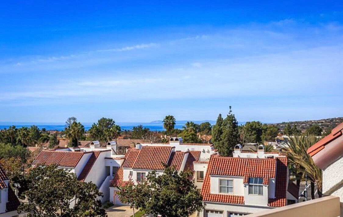 Building Photo - 30 Vista del Mar