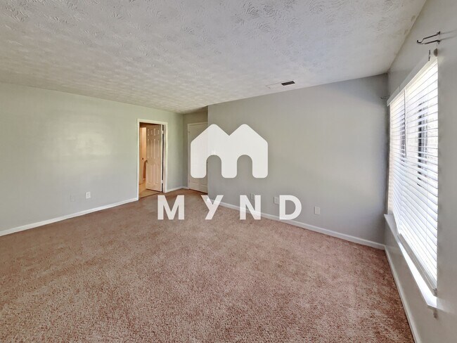 Building Photo - 3575 Oakvale Rd Unit 405