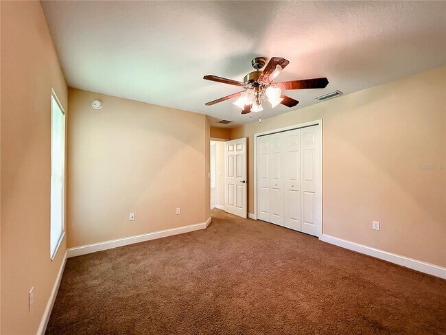 Building Photo - 5203 SE 42nd Ct