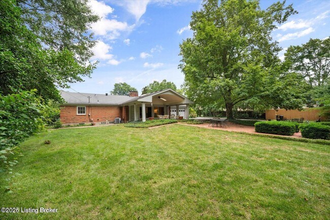 Building Photo - 2102 Northfield Dr