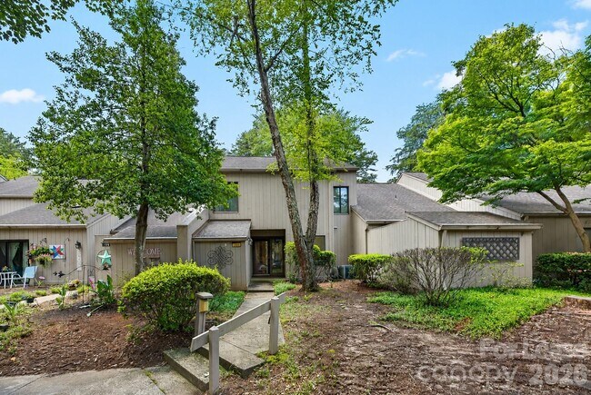Building Photo - 185 Riverview Terrace