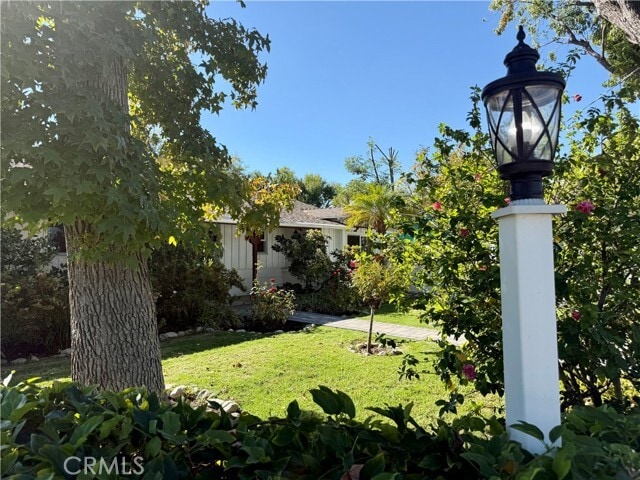 Building Photo - 22346 Burbank Blvd