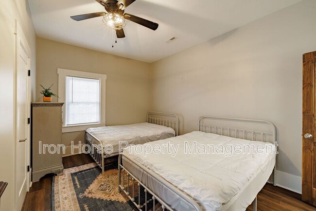 Building Photo - 1760 Old West Broad St