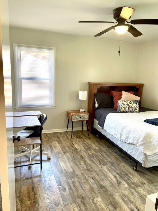 Building Photo - 214 Chapman Ln