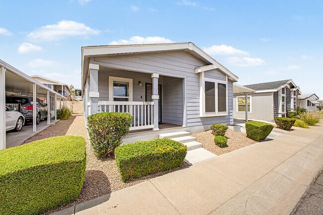 Building Photo - 1702 E Michelle Dr