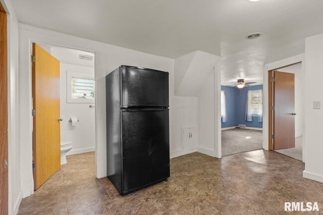 Building Photo - 4208 S Lafayette Ave