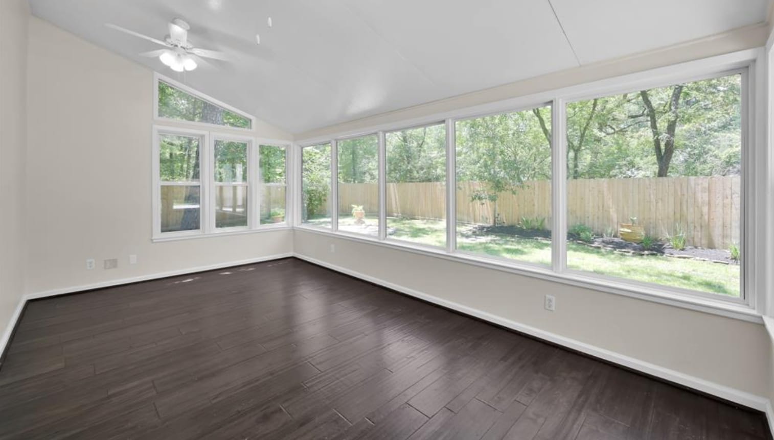 Building Photo - 2811 Crossvine Cir