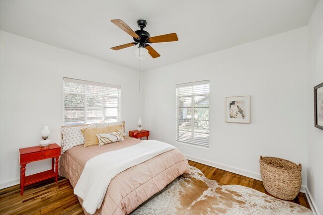 Building Photo - J07