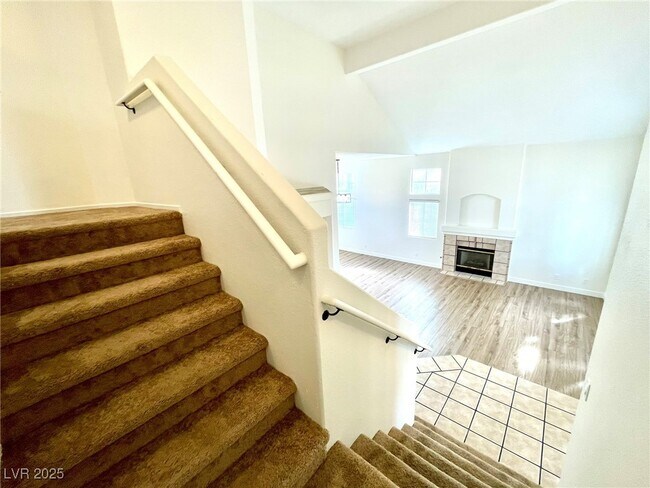 Building Photo - 1326 Pine Terrace Ct