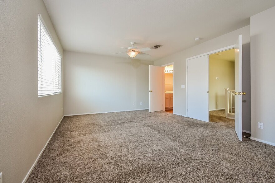 Building Photo - 2501 Lady Elizabeth Ct