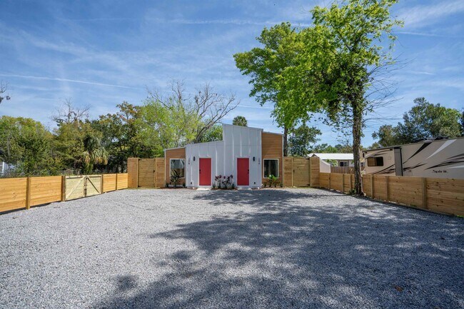 Building Photo - 29 Masters Dr