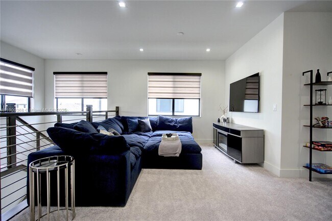 Building Photo - 4239 SW 176th Ave