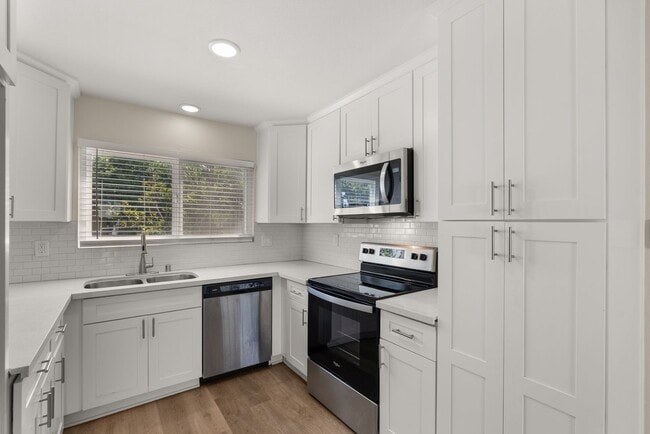 Interior Photo - MONTICELLO APARTMENT HOMES- FULLY UPGRADED! Riverside, CA