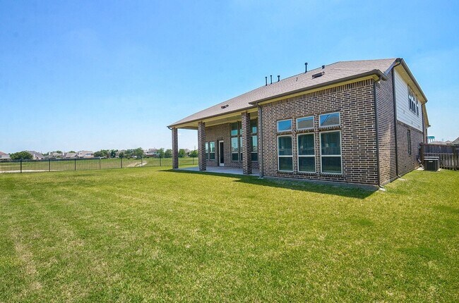 Building Photo - 6502 Wild Holw Ct