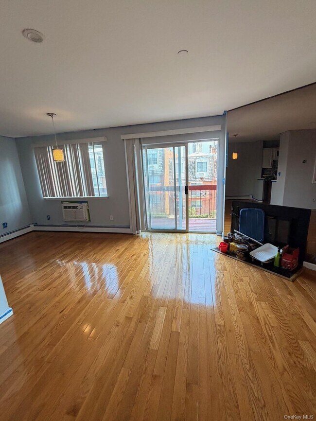 Building Photo - 55 N Broadway