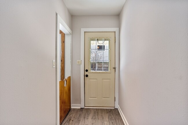 Building Photo - 120 W 5th St