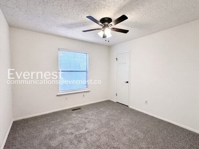 Building Photo - Spacious 4 Bed, 2 Bath Home with Fenced Yard and Two-Car Garage | Pet friendly | Available Now!