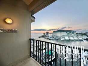 Building Photo - Furnished 2br/2ba Waterfront Condo