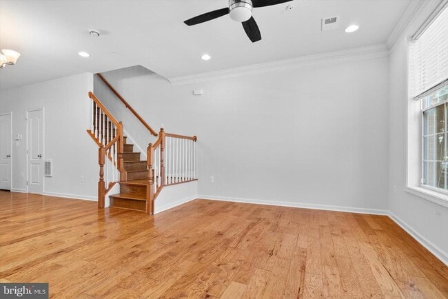 Building Photo - 43101 Thoroughfare Gap Terrace