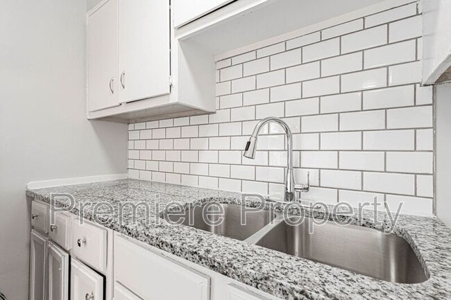 Building Photo - 11123 Blue Ridge Blvd