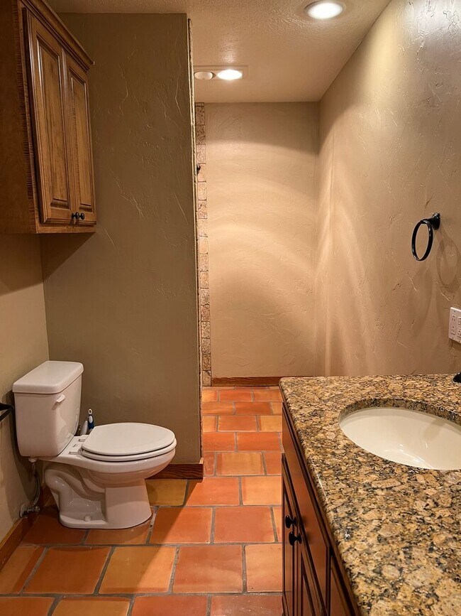 Building Photo - ** Spacious Retreat in Terra Estates II **