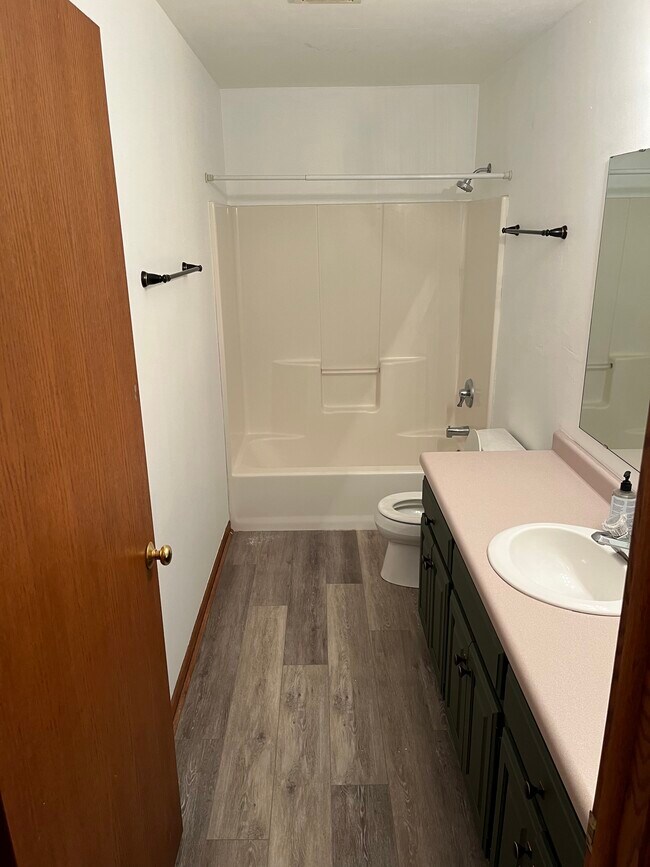 Hallway bathroom - 7734 W Stevenson St