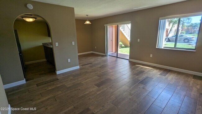 Building Photo - 107 San Juan Cir