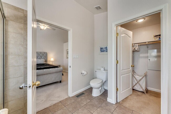 Building Photo - FULLY FURNISHED Sparks home with all utilities included and flexible lease options