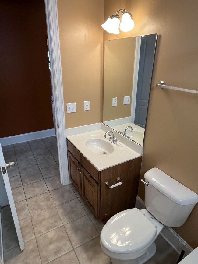 Building Photo - Stunning 6 Bedroom home in South Charlotte...