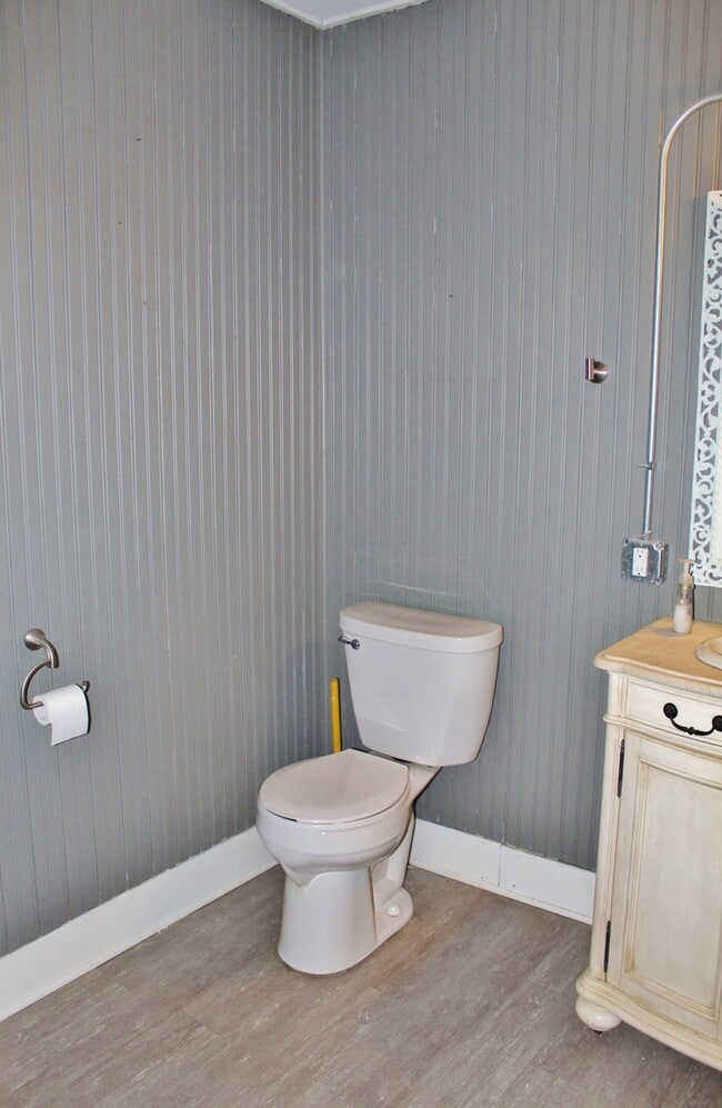 Building Photo - 404 Liberty St