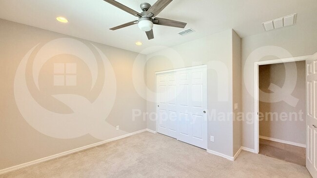 Building Photo - 25945 W Horsham Dr