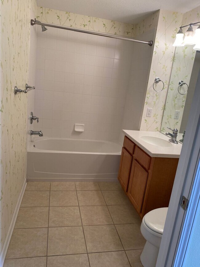 Building Photo - Welcome to the pinnacle of modern living – a dazzling 2-bedroom, 2-bathroom + Den sanctuary for r...