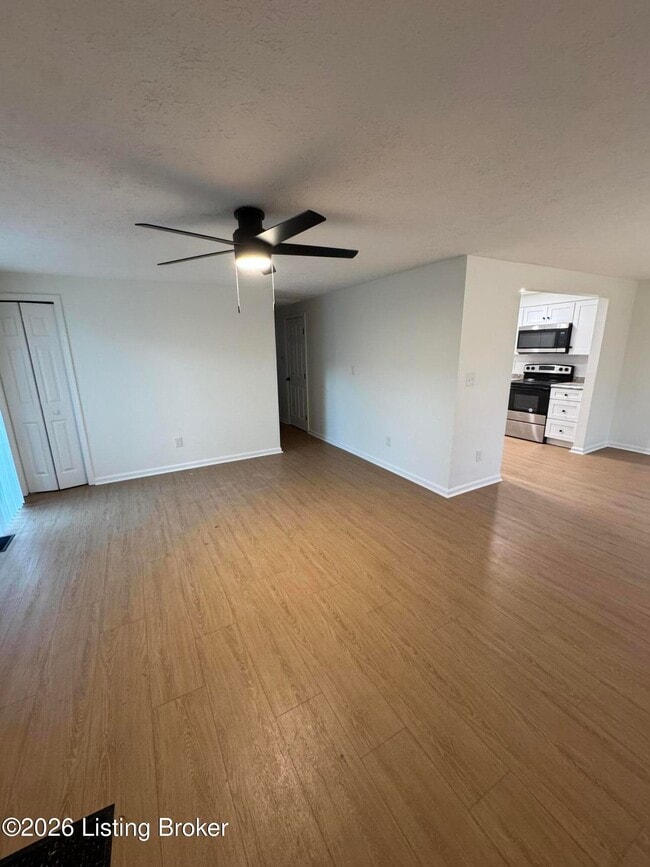 Building Photo - 6605 Vandre Ave