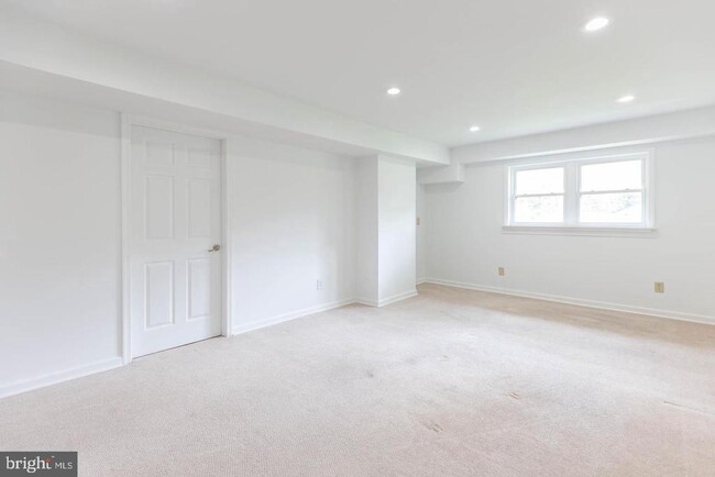 Building Photo - 4106 Lamarre Dr