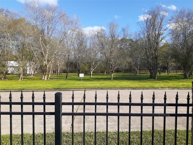 Building Photo - 14515 Wunderlich Dr